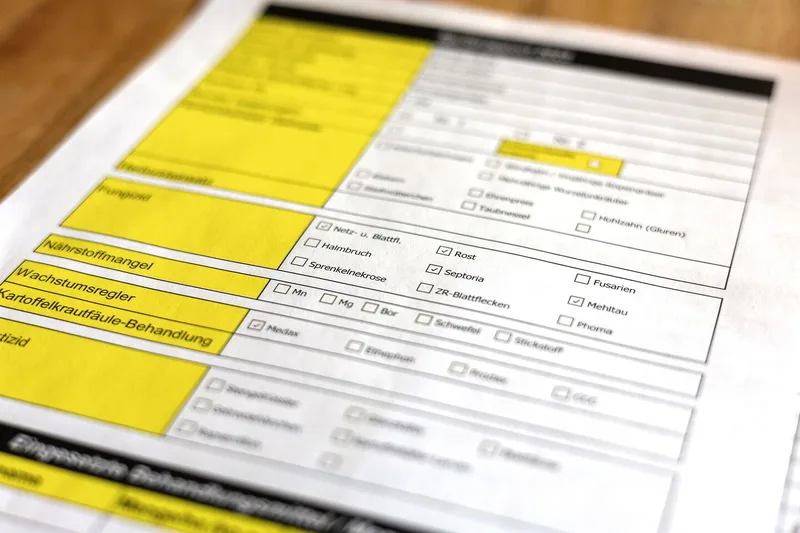 Das Lohnunternehmen plant vor der Saison die Aufträge.