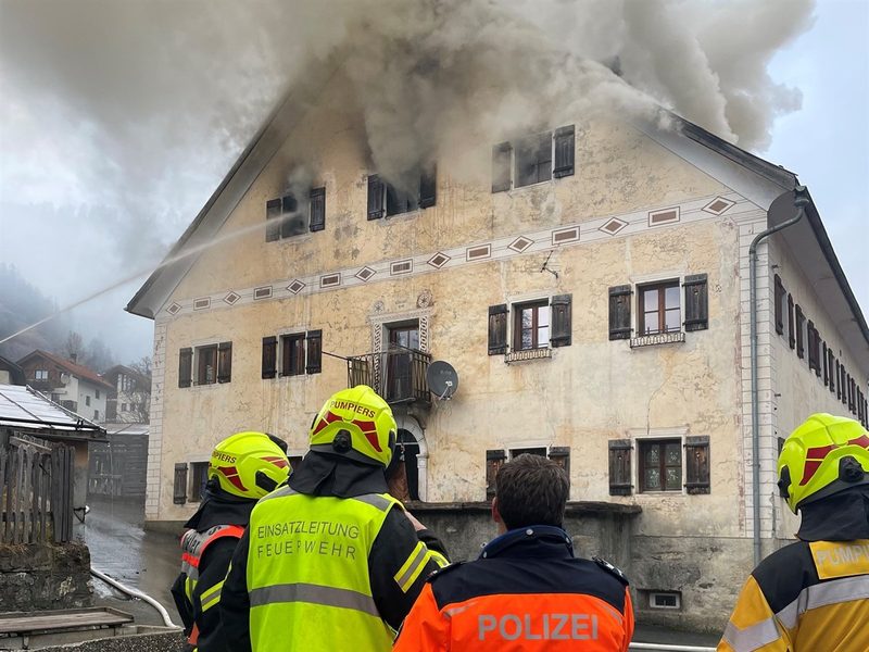 Strada: Stallbrand verursacht grossen Sachschaden