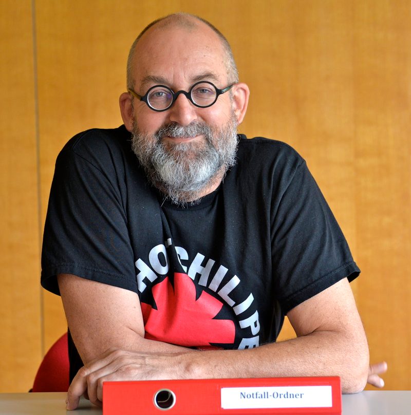 Ueli Straub von Agridea rät, alle wichtigen Daten in einem "Schlüsseldokument" zu sammeln, zum Beispiel in einem Notfall-Ordner.