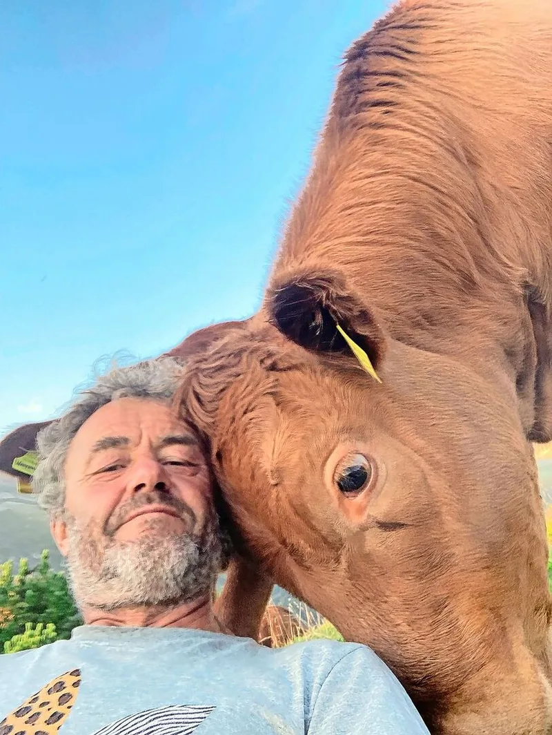 Claudio Gregori hat seinen Landwirtschaftsbetrieb vor 15 Jahren verpachtet und geht seither z Alp.