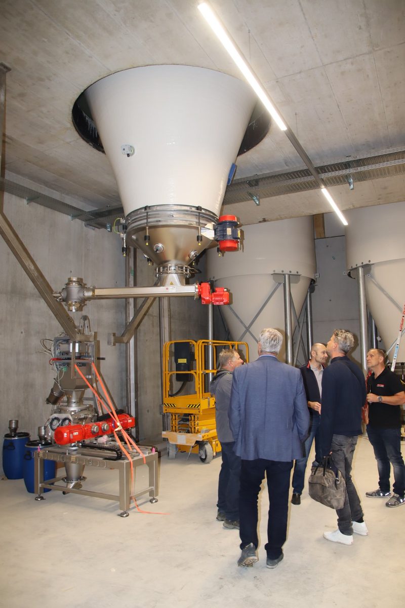 Bei der ZürichHolz AG steht der Bezug des Neubaus bald bevor