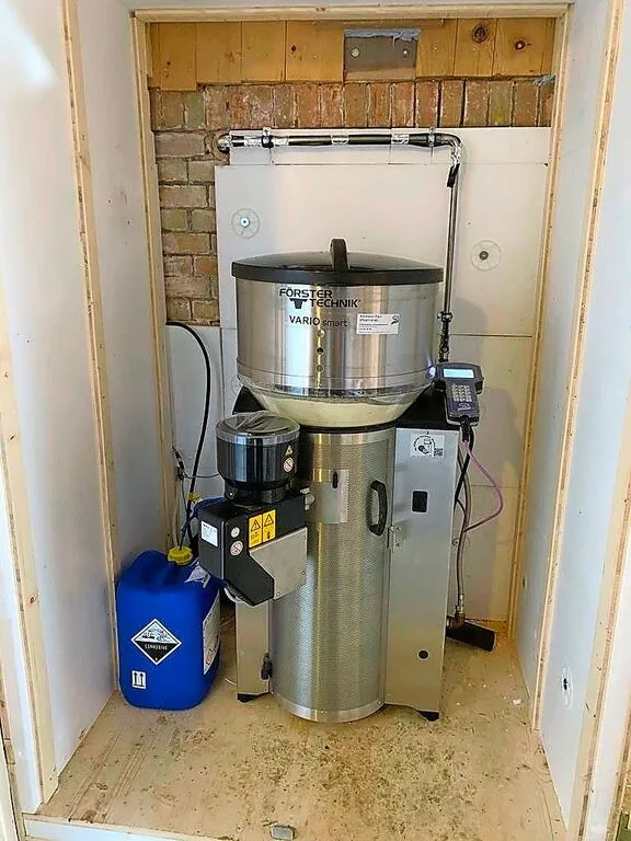 Beim Pulver-Wasser-Automat kann keine Vollmilch angesaugt werden.