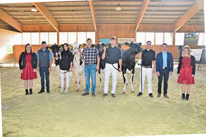 Den ersten Platz beim Betriebscup holte sich der Betrieb der Gebrüder Zaugg (rechts) aus Oberthal. Reserve wurde der Betrieb von Beat Krebs, Gerzensee.
