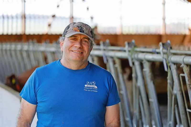 Landwirt und Lohnunternehmer Beat Mathys hat für seinen Betrieb eine Strategie gefunden, mit der er im Kartoffelbau gute Erträge und weniger Schwankungen erlebt.