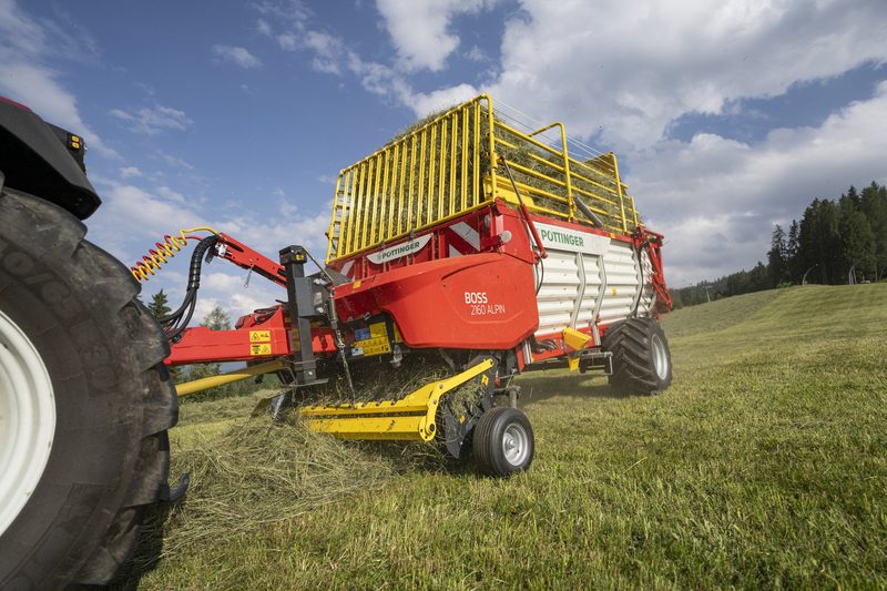 Pöttinger stellt neue Maschinen für die Berglandwirtschaft vor
