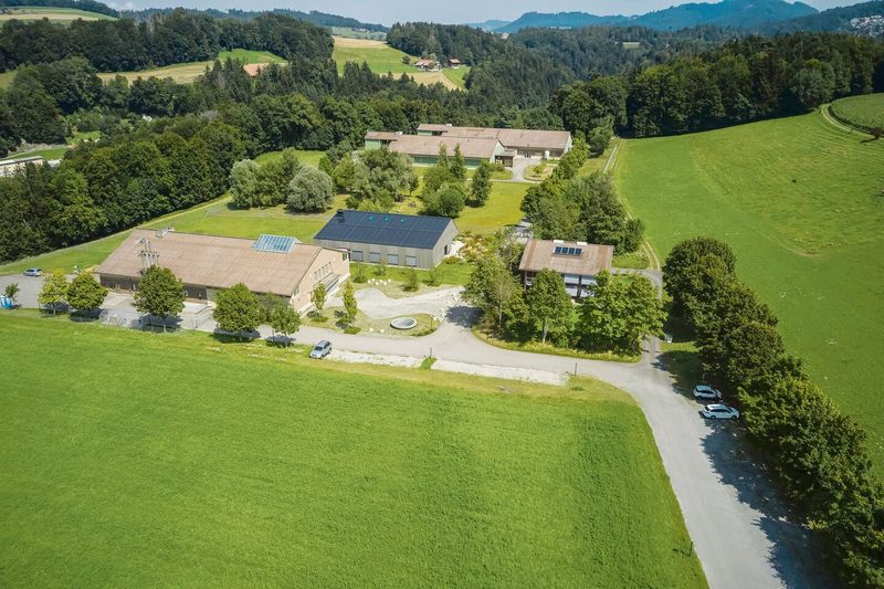 Das Areal des Instituts für Virologie und Immunologie IVI in Mittelhäusern BE. Hier befindet sich das schweizerische Referenzlabor für die Diagnose und Forschung von hochansteckenden und anderen wichtigen viralen Tierseuchen.