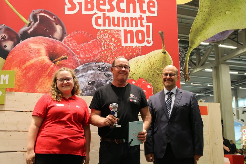 Eine ganze Reihe Sieger mit Fruchtsaft, «der verzaubert»