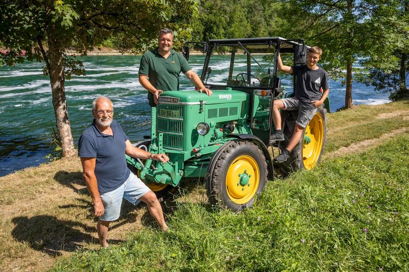 Der Bührer PF 21 ist der TraumTraktor der ganzen Familie Studer. Bild: Gian Vaitl