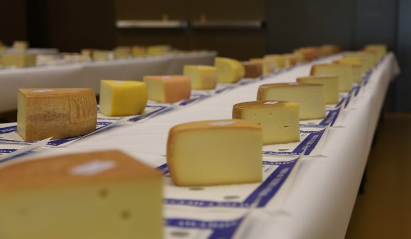Marc Delacombaz ist mit seinem Gruyère AOP Käse-Schweizermeister 2022