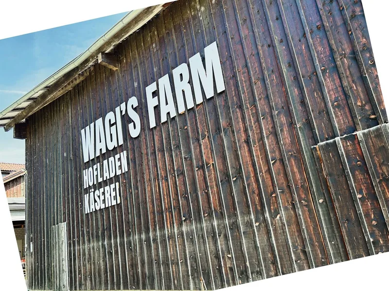 Der Hofname Wagi’s Farm ist Familientradition und stammt vom Grossvater, der Wagner war. Auch Sophie Bührers Vater Walter, der auf dem Betrieb mitarbeitet, wird von allen Wagi genannt.