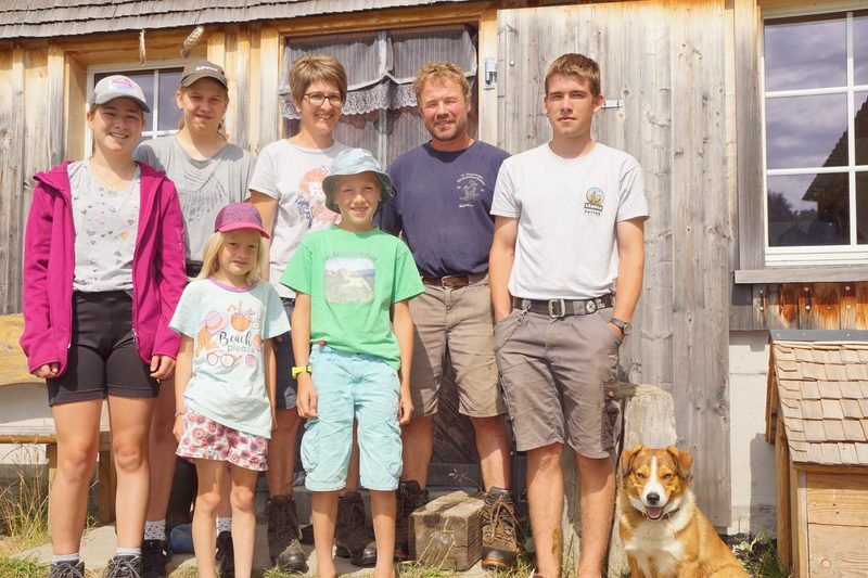 Ein Laufstall auf der Alp ist eine Seltenheit