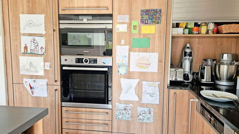 Eine lebendige Familien-Küche, in der Rebekka Gasser täglich waltet.