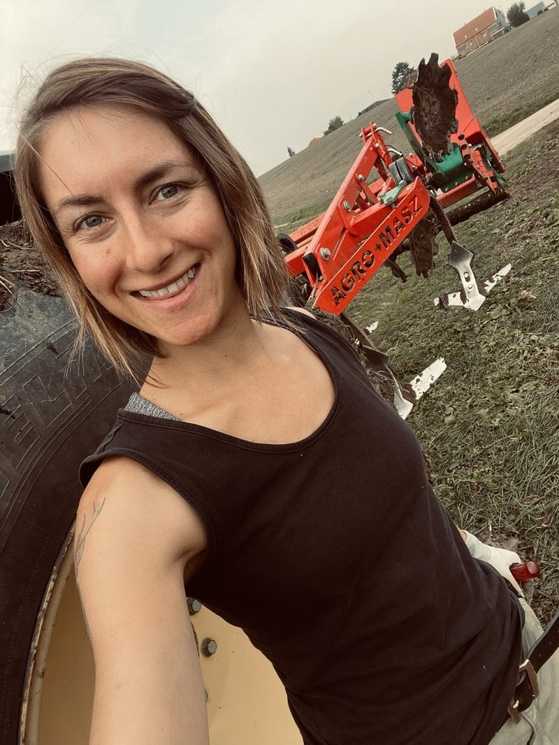 Landwirtin Joyce Cereghetti: «Traktorfahren vertreibt die Sorgen»