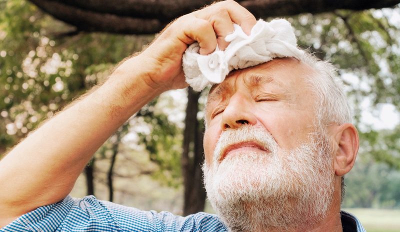 Hitze ist für ältere Menschen besonders gefährlich. Bild: Adobe Stock