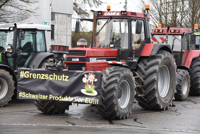 Bauern protestieren in Bern vor Mondelez-Sitz – Die Butterimporte sorgen für rote Köpfe
