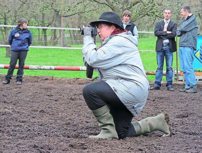 Benildis Bentolila, wie sie leibte und lebte. Fotografiert hat sie hier übrigens die nach ihr benannte Kuh Benildis.