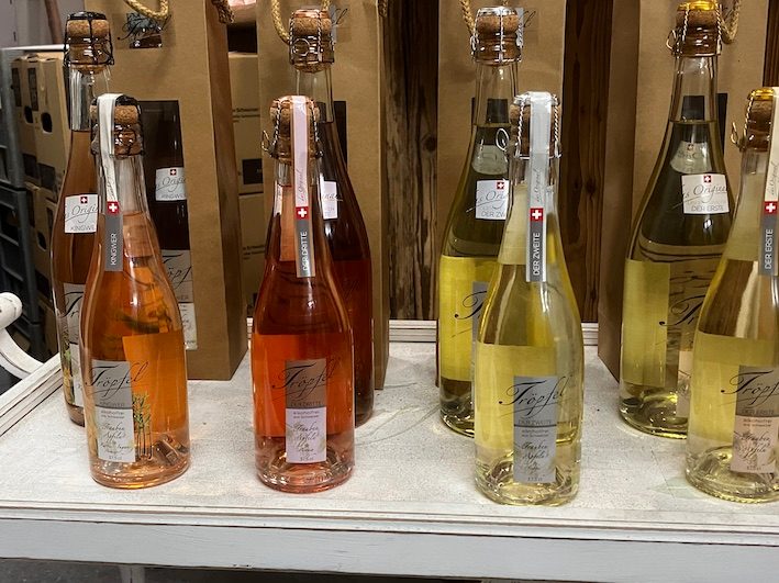 Das Stilvolle Anstossen geht auch ohne Alkohol