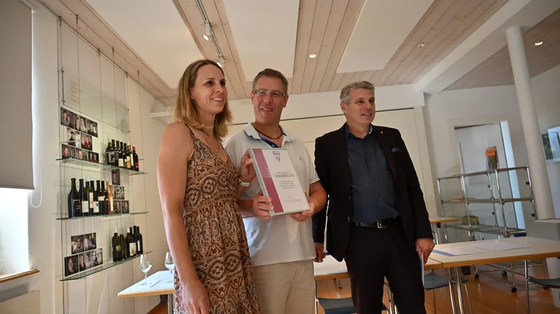 Die Winzer Sandra und Remo Giauque-Kunz gewinnen den Berner Weinwettbewerb