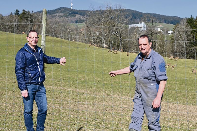 Laurent Guisolan (l.), Verantwortlicher für Grangeneuves Landwirtschaftsbetriebe und Jean-François Hayoz, Bewirtschafter.