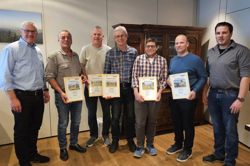 Fünf Lebensleistungskühe aus einem Betrieb
